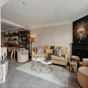 Cape Finest Located In De Waterkant Kaapstad