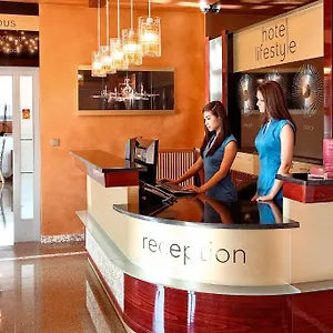 https://lifestyle-hotel.praguehotelsweb.com