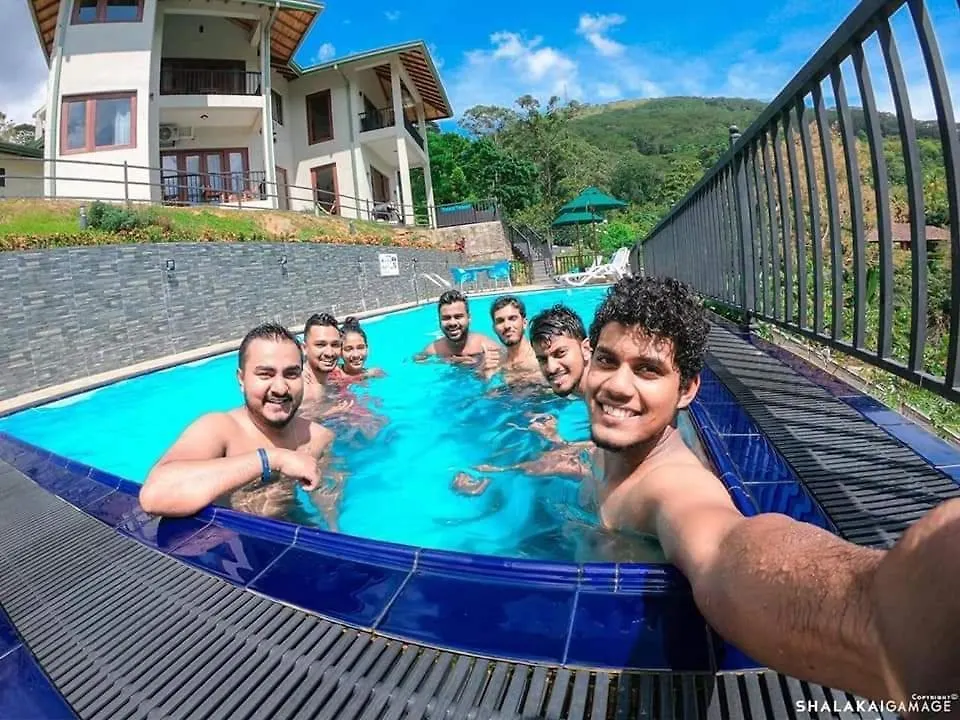 The Grand Hills Bed & Breakfast Kandy 4*,