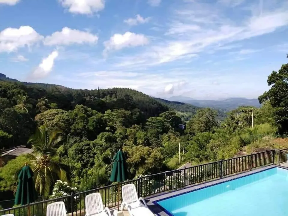 The Grand Hills Bed & Breakfast Kandy 4*,